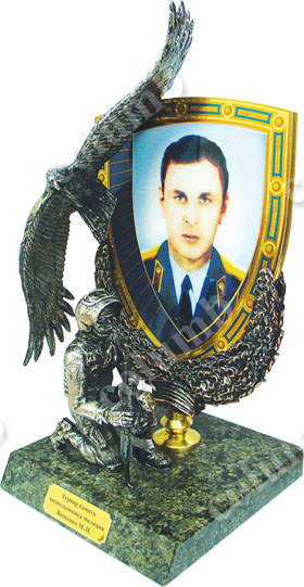 'The memory of the fallen soldier' award